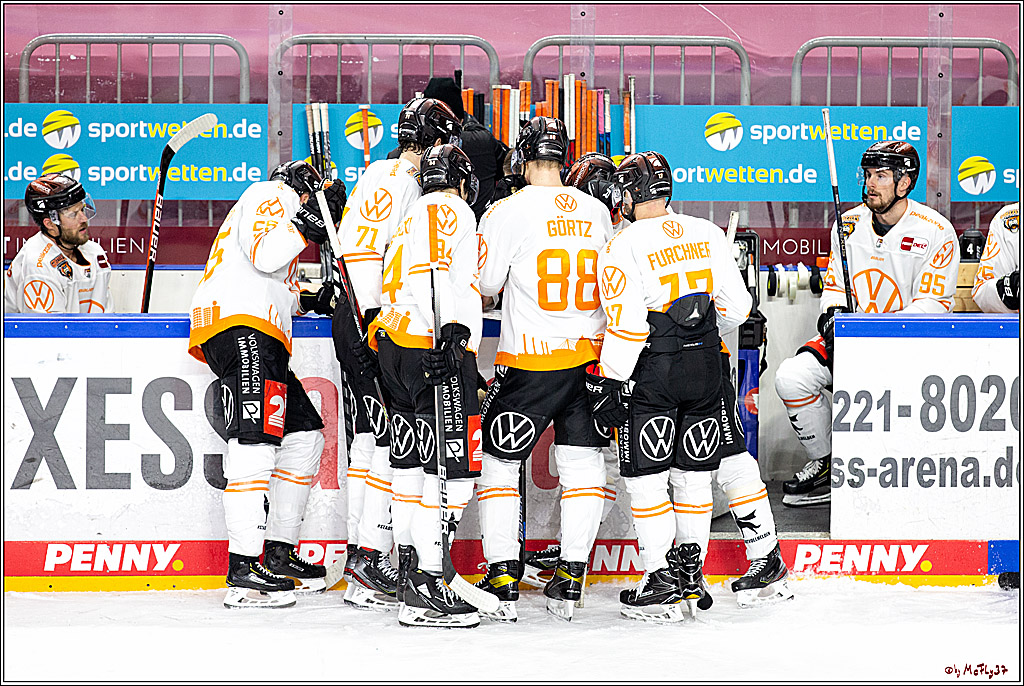 PENNY DEL;  Koelner Haie - Grizzlys Wolfsburg; Koeln, 29.01.2021